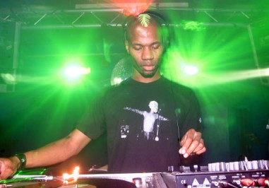 DJ